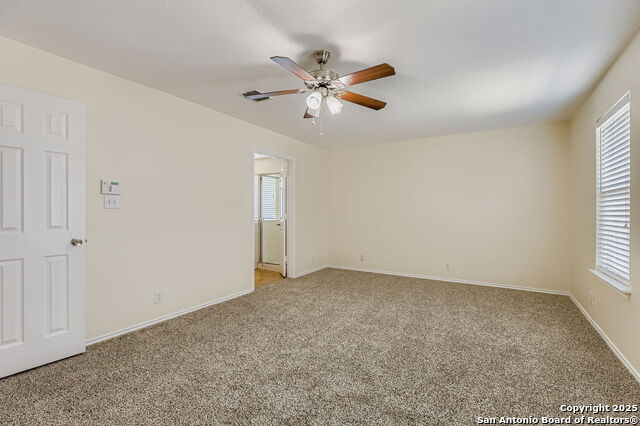 Listing photo id 14 for 1707 Guilford Ct