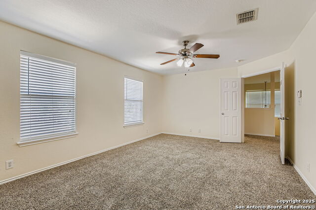 Listing photo id 16 for 1707 Guilford Ct