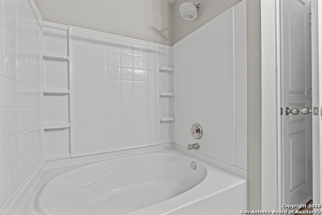 Image 19 of 35 For 3911 Cortona Way