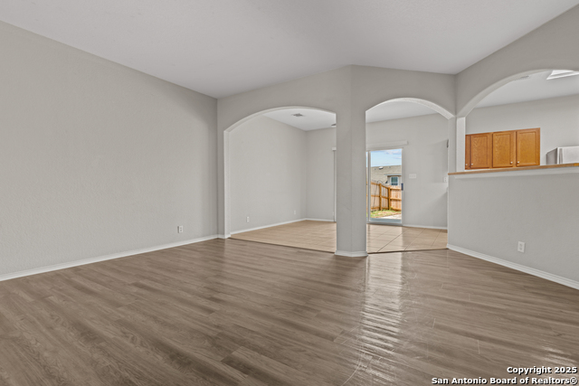 Image 4 of 35 For 3911 Cortona Way