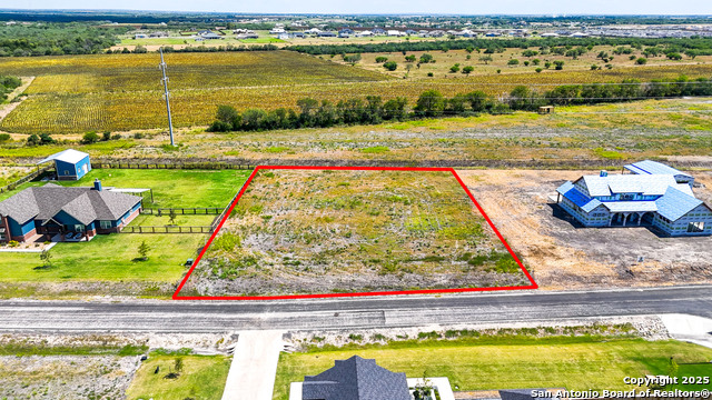 Details for 305 Farmhouse, Marion, TX 78124