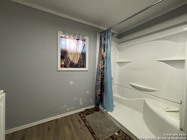 Image 6 of 17 For 371 Gillette