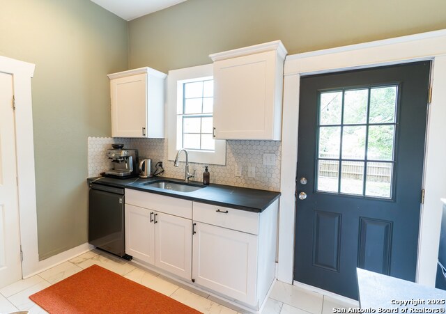 Image 11 of 31 For 420 Devine