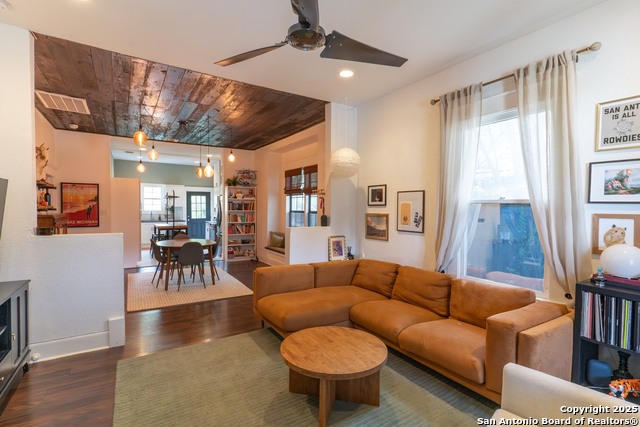 Image 2 of 31 For 420 Devine