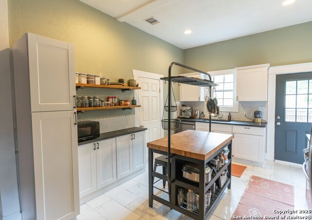 Image 9 of 31 For 420 Devine