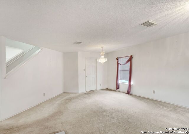 Image 15 of 39 For 6847 Evercrest