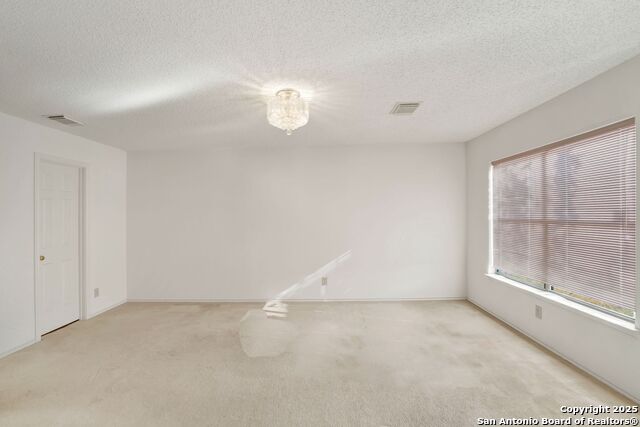 Image 23 of 39 For 6847 Evercrest