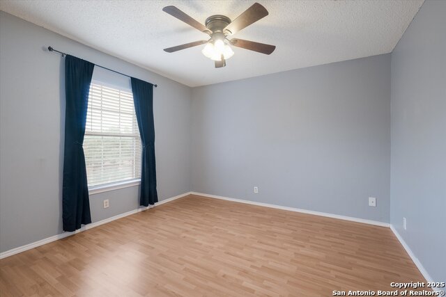 Listing photo id 22 for 9115 Windward Trce