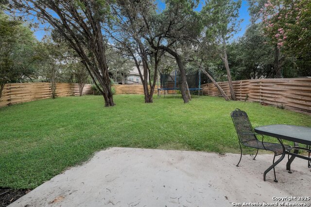 Listing photo id 25 for 9115 Windward Trce