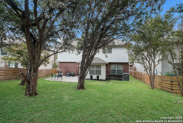 Listing photo id 26 for 9115 Windward Trce