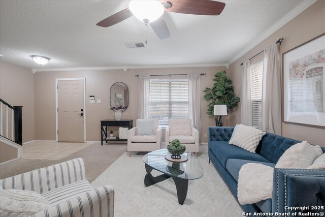 Listing photo id 3 for 9115 Windward Trce