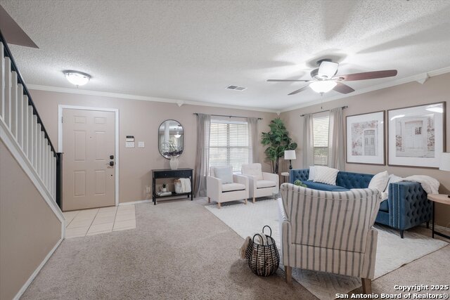 Listing photo id 4 for 9115 Windward Trce