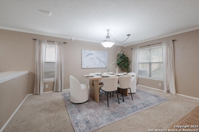 Listing photo id 5 for 9115 Windward Trce