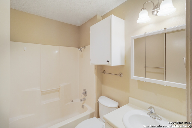 Image 11 of 15 For 7260 Hardesty