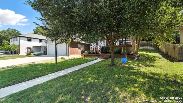 Image 2 of 50 For 642 Summerwood
