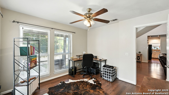 Image 22 of 50 For 642 Summerwood