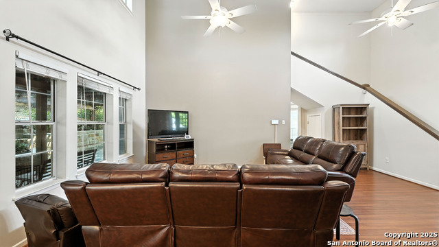 Image 24 of 50 For 642 Summerwood
