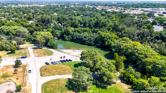 Image 47 of 50 For 642 Summerwood