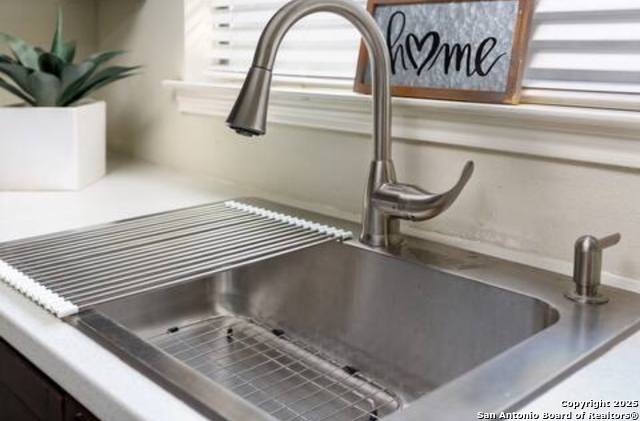 Image 10 of 28 For 647 River Village