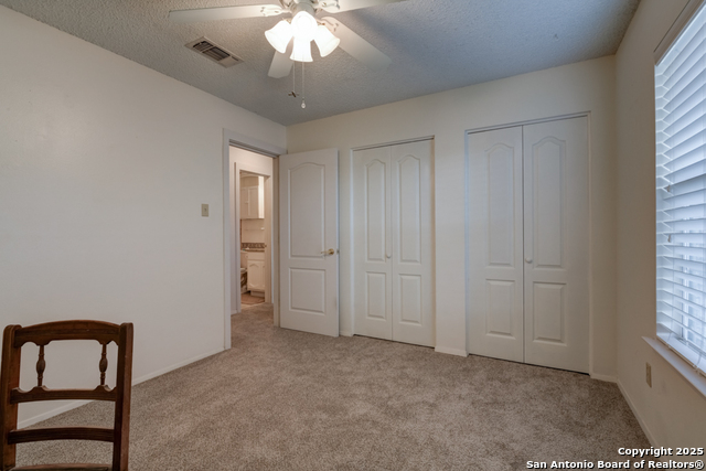 Listing photo id 11 for 5919 Hidden Boulder