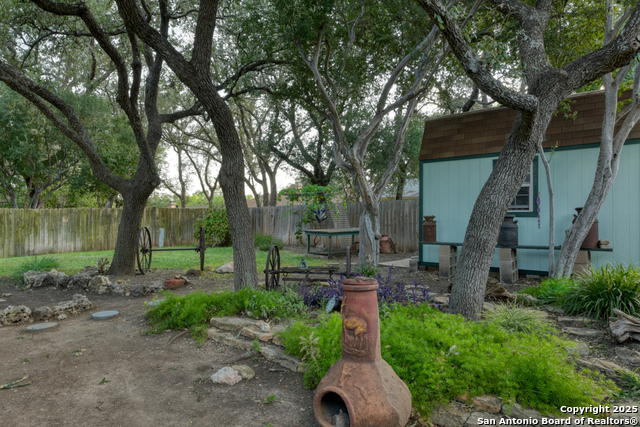 Listing photo id 16 for 5919 Hidden Boulder