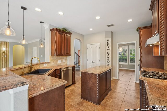 Image 13 of 74 For 3610 Pinnacle Dr