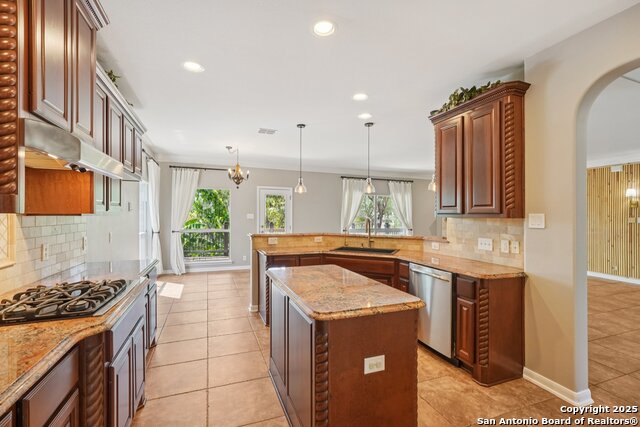 Image 15 of 74 For 3610 Pinnacle Dr