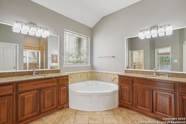 Image 23 of 74 For 3610 Pinnacle Dr