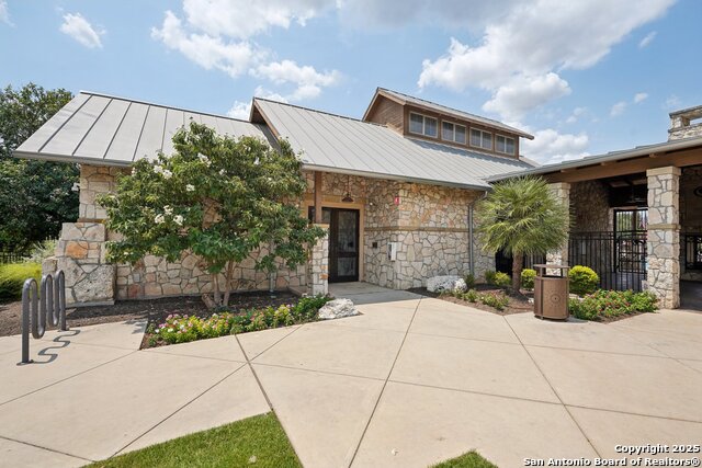 Image 53 of 74 For 3610 Pinnacle Dr