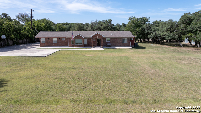 Listing photo id 0 for 8919 Saddle Trail