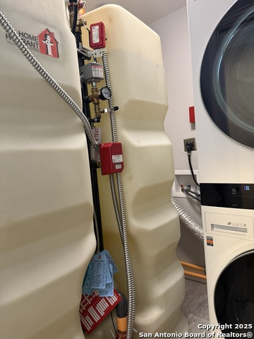 Listing photo id 19 for 8919 Saddle Trail