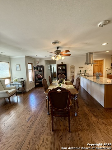 Listing photo id 21 for 8919 Saddle Trail