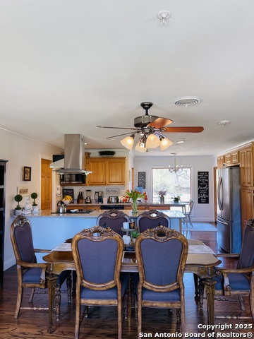 Listing photo id 23 for 8919 Saddle Trail