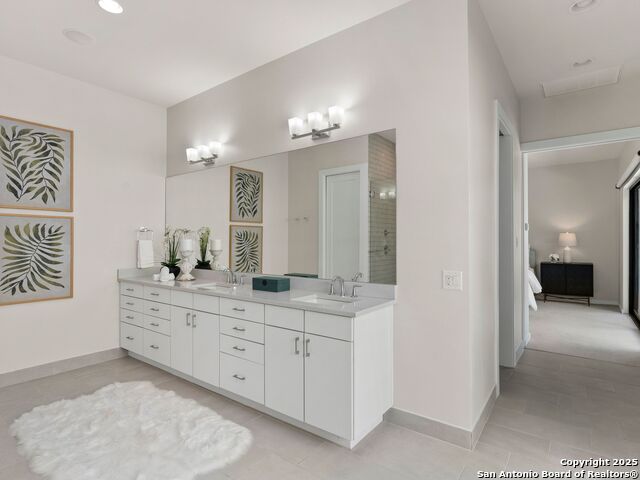 Image 30 of 56 For 144 Oakview Place E