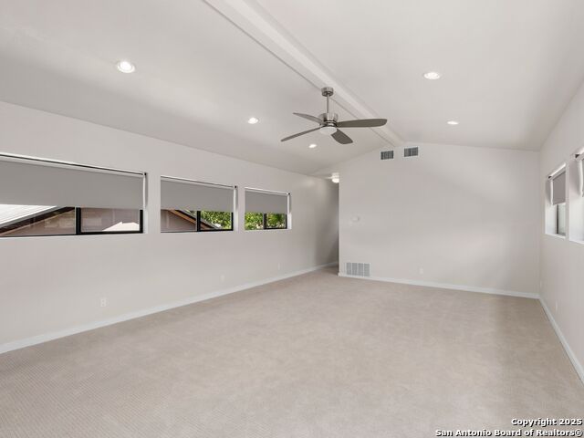 Image 40 of 56 For 144 Oakview Place E