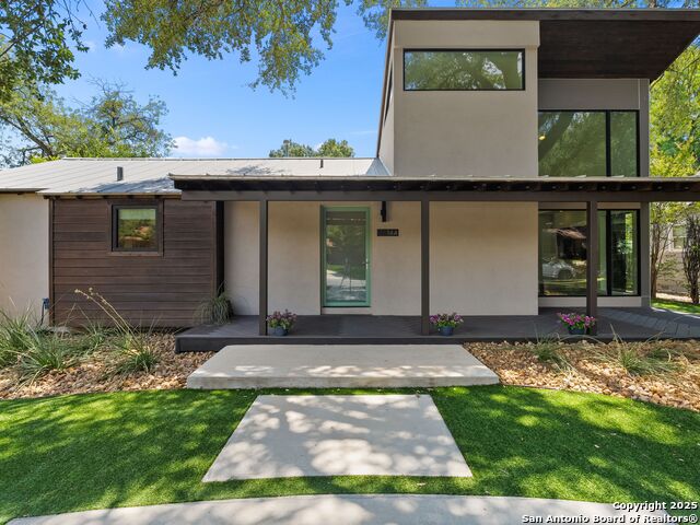 Image 56 of 56 For 144 Oakview Place E