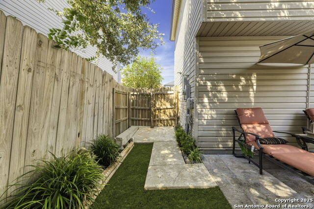 Image 33 of 48 For 50 Latrobe Post