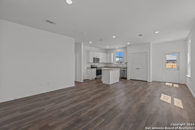 Image 2 of 25 For 11820 Red Burro