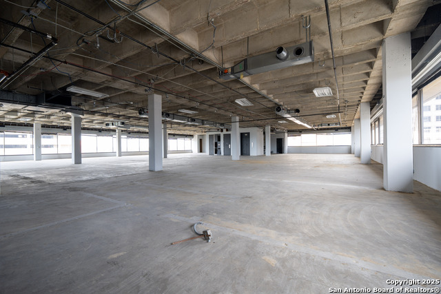 Listing photo id 11 for 425 Soledad  Entir