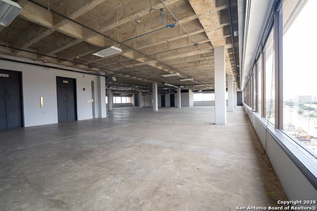 Listing photo id 7 for 425 Soledad  Entir