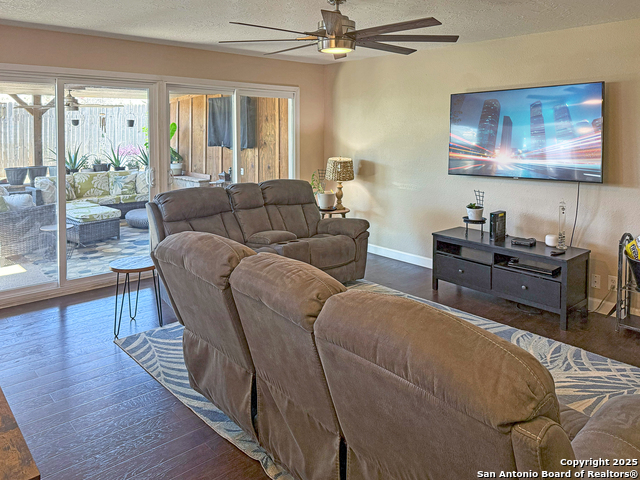 Image 12 of 40 For 13115 Almond Bend Dr