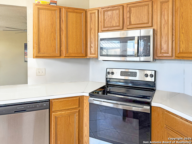 Image 16 of 40 For 13115 Almond Bend Dr