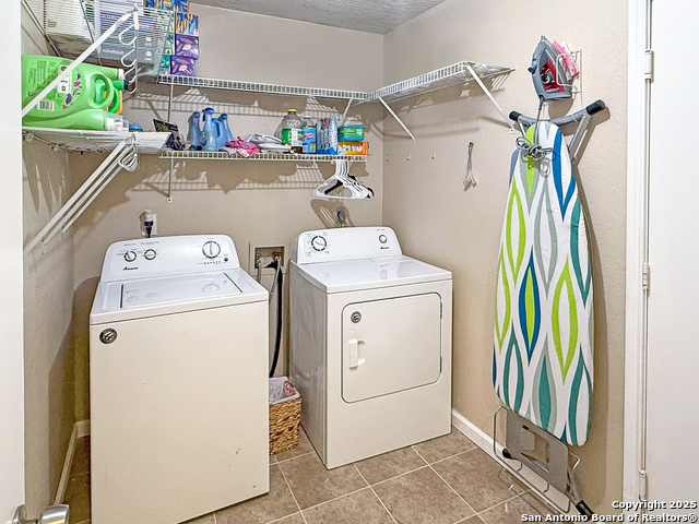 Image 18 of 40 For 13115 Almond Bend Dr
