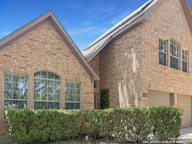 Image 3 of 40 For 13115 Almond Bend Dr