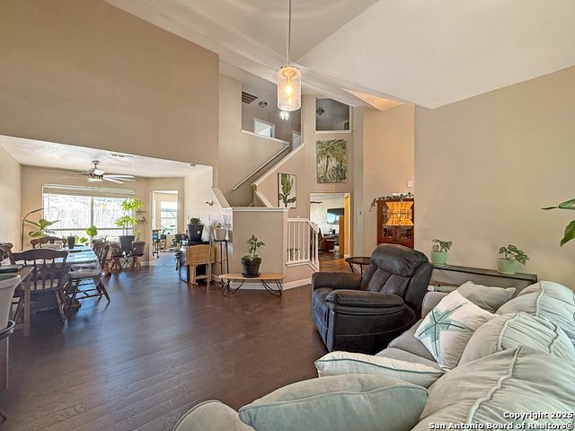 Image 7 of 40 For 13115 Almond Bend Dr