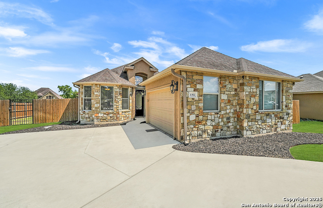 Details for 1352 Lauren St, New Braunfels, TX 78130