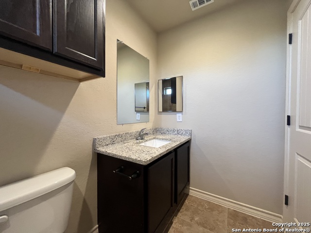 Listing photo id 16 for 13903 Annas Way 103