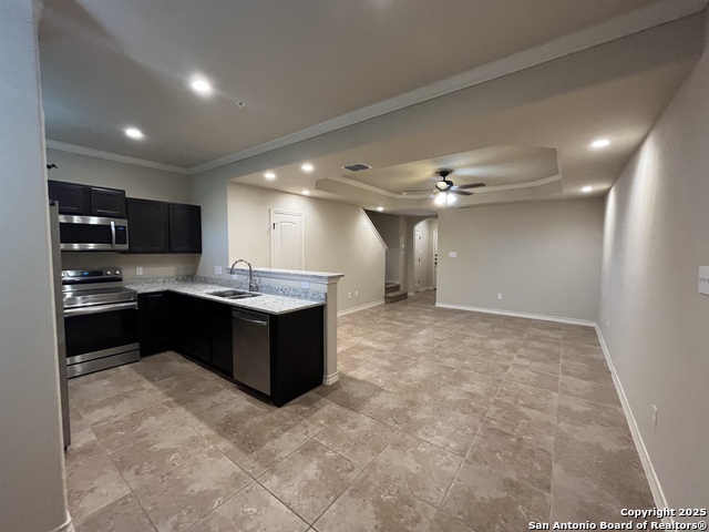 Listing photo id 5 for 13903 Annas Way 103