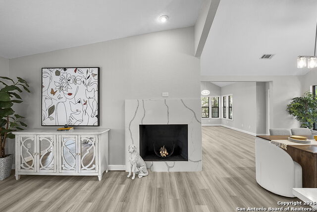 Image 18 of 43 For 589 Forest Crest