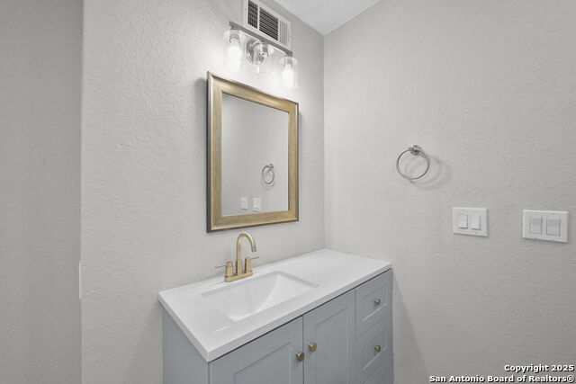 Image 29 of 43 For 589 Forest Crest